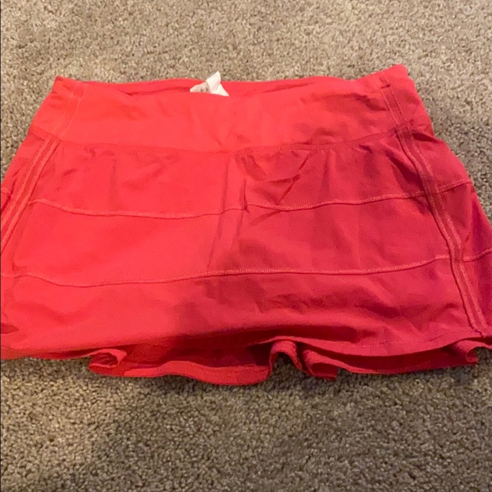 Size 6 tennis skirt - hot pink- lululemon